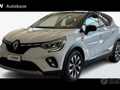 Usata Renault Captur Techno 101 CV (74 kW) 2023 Bianco SUV
