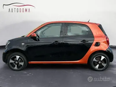 Usata Smart ForFour 71 CV (52 kW) 2019 Nero Utilitaria