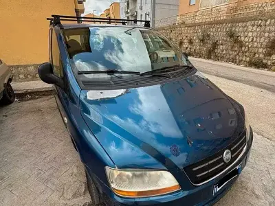 Usata Fiat Multipla 116 CV (85 kW) 2005 Bluazzurro Monovolume