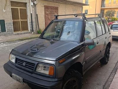 Usata Suzuki Vitara 75 CV (55 kW) 1991 Grigio SUV