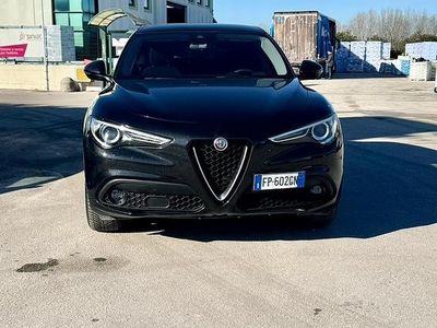 Second-hand Alfa Romeo Stelvio 210 CP (154 kW) 2018 Negru SUV