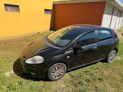 Usata Fiat Grande Punto Dynamic 90 CV (66 kW) 2005 Nero Utilitaria
