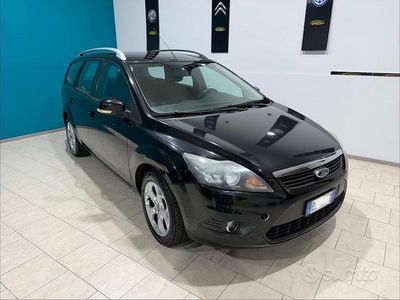 Usata Ford Focus 110 CV (80 kW) 2011 Nero Station wagon