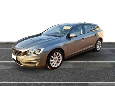 Usata Volvo V60 Business Edition 150 CV (110 kW) 2017 Grigio Station wagon