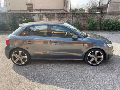 Usata Audi A1 Sportback S-Line 90 CV (66 kW) 2013 Grigio Utilitaria