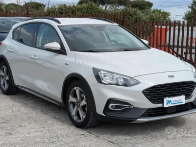 Usata Ford Focus Active 125 CV (91 kW) 2021 Bianco Berlina