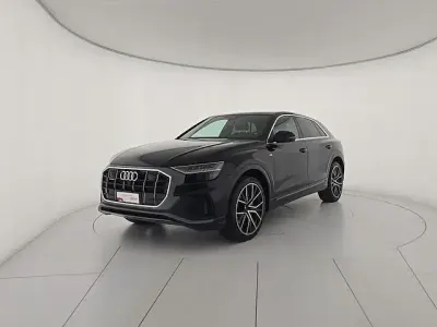Usata Audi Q8 Sport 286 CV (210 kW) 2022 Nero mythos metallizzato SUV