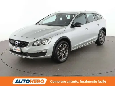 Usata Volvo V60 CC 150 CV (110 kW) 2018 Argento Station wagon