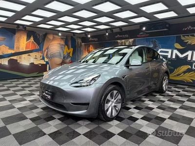 Usata Tesla Model Y RWD 219 kW (299 CV) 2024 Grigio SUV