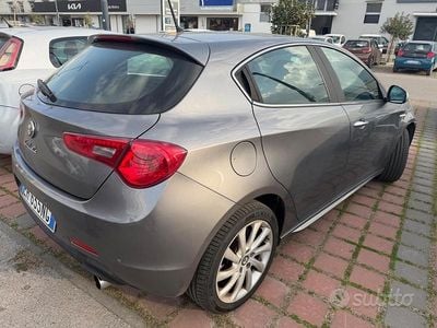 Usata Alfa Romeo Giulietta Progression 140 CV (102 kW) 2012 Grigio Utilitaria