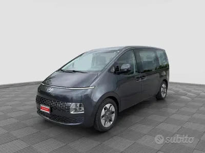 Usata Hyundai Staria 177 CV (130 kW) 2024 Grigio Monovolume