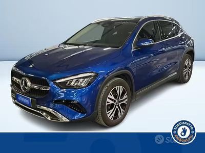 Käytetty Mercedes GLA200 Advanced Plus 150 HP (110 kW) 2025 Sininen Katumaasturi