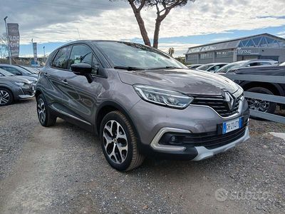Usata Renault Captur Business 90 CV (66 kW) 2019 Grigio SUV