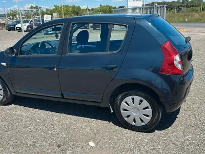 Usata Dacia Sandero Lauréate 72 CV (52 kW) 2009 Nero Berlina