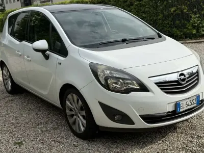 Usata Opel Meriva Cosmo 120 CV (88 kW) 2012 Bianco Monovolume