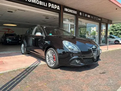 Usata Alfa Romeo Giulietta Distinctive 120 CV (88 kW) 2013 Nero Utilitaria