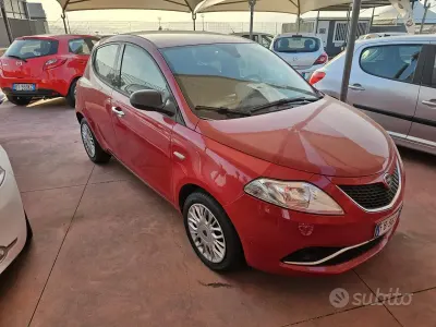 Usata Lancia Ypsilon S 95 CV (69 kW) 2015 Rosso Utilitaria
