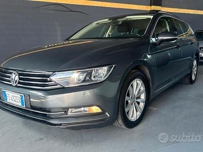 Usata VW Passat Highline 150 CV (110 kW) 2016 Grigio Station wagon