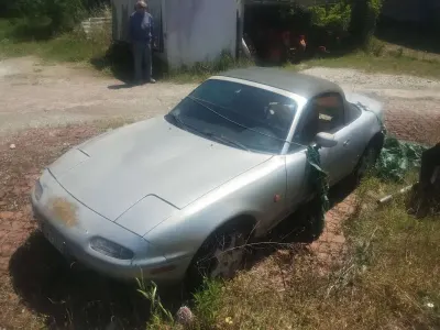Usata Mazda MX5 90 CV (66 kW) 1997 Argento Cabrio