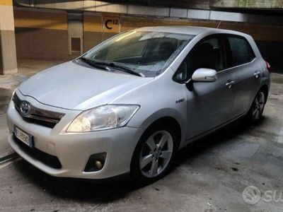 Toyota Auris Hybrid