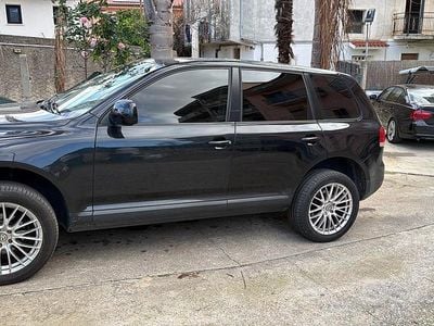Nero Usata 2005 VW Touareg SUV | 5000 €