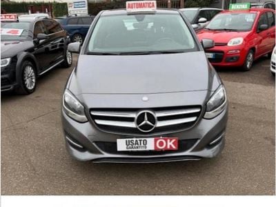 Gebraucht Mercedes B180 Business 190 PS (139 kW) 2016 Grau Van / Kleinbus