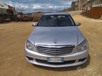 Usata Mercedes C200 200 CV (147 kW) 2008 Grigio Berlina