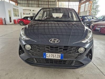 Usata Hyundai i10 Advanced 67 CV (49 kW) 2022 Grigio Utilitaria