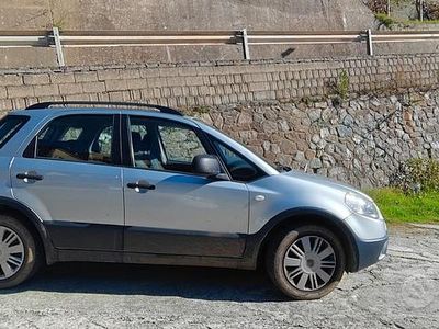 Begagnad Fiat Sedici 135 HK (99 kW) 2010 Grå SUV
