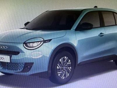 Nuova Fiat 600 Pop 110 CV (80 kW) 2026 Blu/azzurro SUV