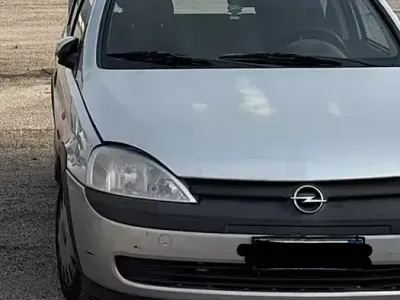 Usata Opel Corsa 58 CV (42 kW) 2000 Berlina