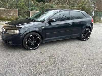 Usata Audi A3 140 CV (102 kW) 2006 Blu Utilitaria