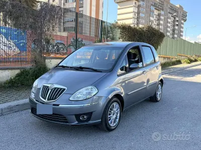 Usata Lancia Musa 77 CV (56 kW) 2009 Grigio Monovolume