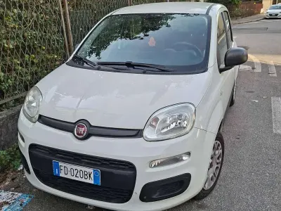 Usata Fiat Panda Pop 69 CV (50 kW) 2016 Bianco Utilitaria