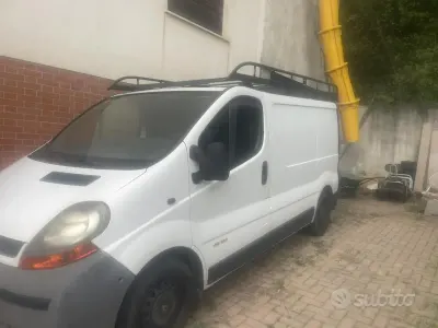Usata Renault Trafic 2003 Bianco Monovolume