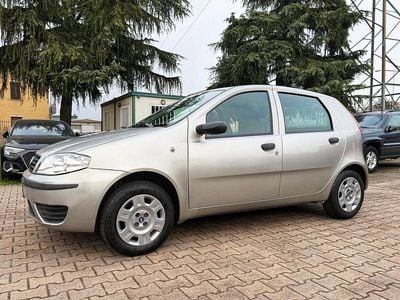 Usata Fiat Punto Dynamic 60 CV (44 kW) 2004 Argento Utilitaria