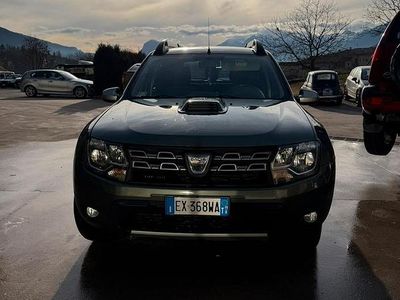 Usata Dacia Duster Lauréate 109 CV (80 kW) 2015 Verde SUV