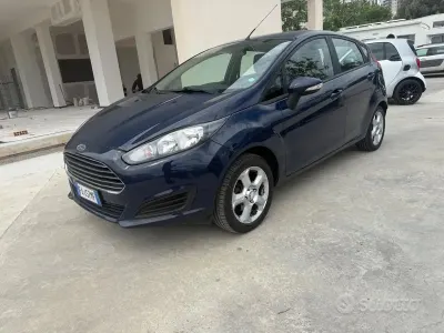 Occasion Ford Fiesta 60 ch (44 kW) 2015 Bleue Citadine