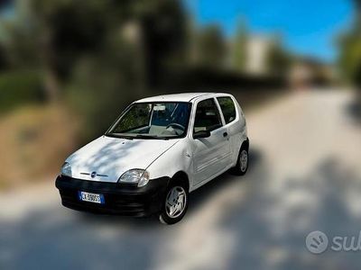 Occasion Fiat 600 54 ch (39 kW) 2005 Blanc Citadine