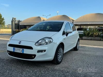 Usata Fiat Punto Easy 77 CV (56 kW) 2016 Bianco Utilitaria