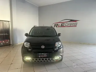 Usata Fiat Panda Cross Cross 84 CV (61 kW) 2021 Nero Utilitaria