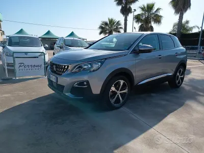 Usata Peugeot 3008 Business-Line 120 CV (88 kW) 2018 Grigio SUV