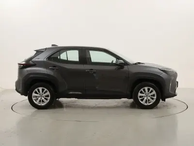 Usata Toyota Yaris Cross Business Edition 116 CV (85 kW) 2022 Grigiogrigio SUV