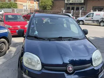 Usata Fiat Panda Easy 69 CV (50 kW) 2013 Bluazzurro Utilitaria