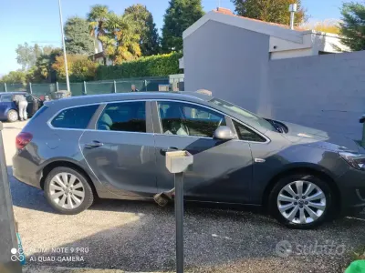 Usata Opel Astra Sport 140 CV (102 kW) 2015 Station wagon