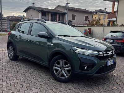 Usata Dacia Sandero Stepway 110 CV (80 kW) 2023 Verde Berlina