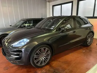 Usata Porsche Macan Turbo 400 CV (294 kW) 2017 Grigio SUV