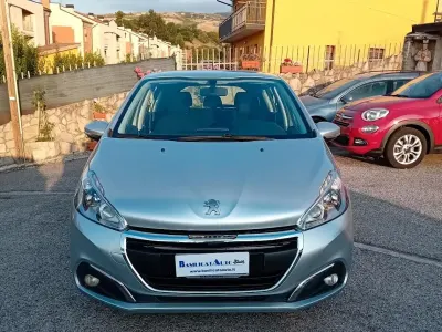 Usata Peugeot 208 Active 75 CV (55 kW) 2016 Argento Utilitaria