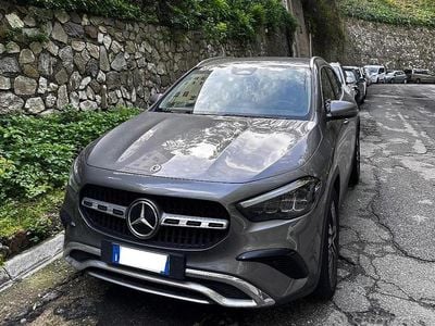 Usata Mercedes GLA200 150 CV (110 kW) 2023 Grigio SUV