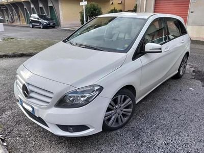 Usata Mercedes B180 2012 Bianco Monovolume